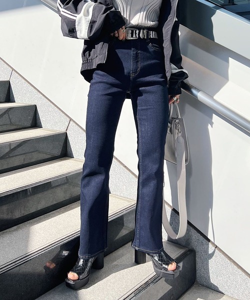 PAGEBOY（ページボーイ）の「フレアフィットジーンズ（デニムパンツ・レディース・ブラック/インディゴブルー/ロイヤルブルー/ブラック系その他・24inch/25inch/26inch/27inch）」の18枚目の写真