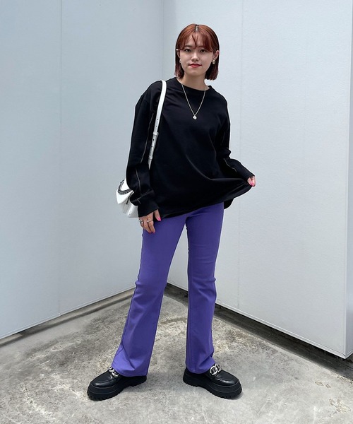 PAGEBOY（ページボーイ）の「フレアフィットジーンズ（デニムパンツ・レディース・ブラック/インディゴブルー/ロイヤルブルー/ブラック系その他・24inch/25inch/26inch/27inch）」の22枚目の写真