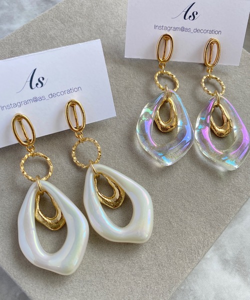 tone（トーン）の「【As】変形オーロラ　ゆらゆら　イヤリング(MA)（イヤリング・レディース・ホワイト/クリア/ゴールド/ブラウン/グリーン/ベージュ/パープル/その他2/ホワイト系2/ゴールド系その他2/ブラウン系その他2/グレー系その他2/グレー/ベージュ系2/パープル系2/グリーン系2・FREE）」の3枚目の写真