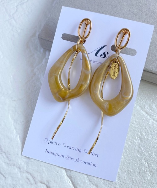 tone（トーン）の「【As】変形オーロラ　ゆらゆら　イヤリング(MA)（イヤリング・レディース・ホワイト/クリア/ゴールド/ブラウン/グリーン/ベージュ/パープル/その他2/ホワイト系2/ゴールド系その他2/ブラウン系その他2/グレー系その他2/グレー/ベージュ系2/パープル系2/グリーン系2・FREE）」の13枚目の写真