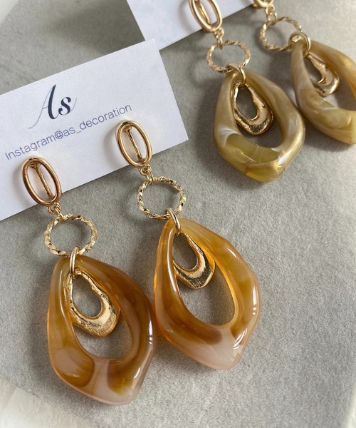 tone（トーン）の「【As】変形オーロラ　ゆらゆら　イヤリング(MA)（イヤリング・レディース・ホワイト/クリア/ゴールド/ブラウン/グリーン/ベージュ/パープル/その他2/ホワイト系2/ゴールド系その他2/ブラウン系その他2/グレー系その他2/グレー/ベージュ系2/パープル系2/グリーン系2・FREE）」の7枚目の写真