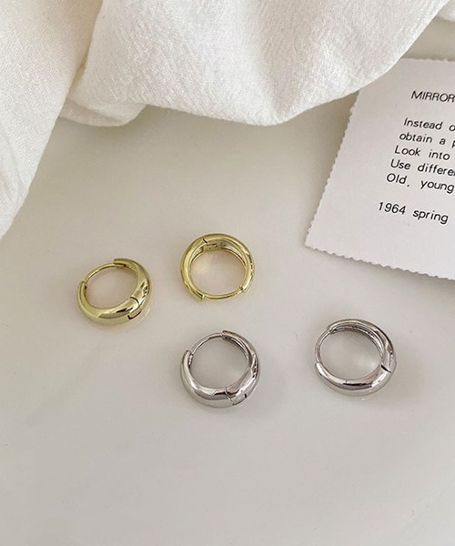 me+em select（ミームセレクト）の「minimal hoop pierce ／ ミニマルフープピアス（ピアス（両耳用）・レディース・シルバー/ゴールド・FREE）」の9枚目の写真