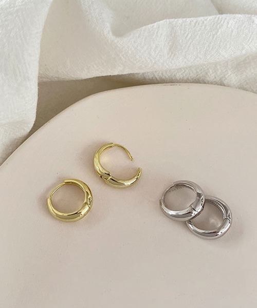 me+em select（ミームセレクト）の「minimal hoop pierce ／ ミニマルフープピアス（ピアス（両耳用）・レディース・シルバー/ゴールド・FREE）」の10枚目の写真