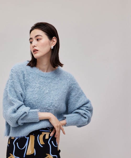 ROPE'（ロペ）の「【WEB限定】アルパカシャギークルーネックショートニット（ニット/セーター・レディース・ブルー系その他4/ライトグレー/ピンク・38）」の11枚目の写真