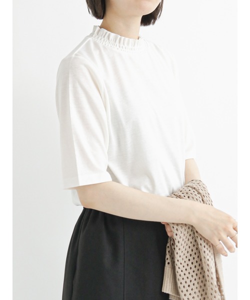 Samansa Mos2 blue(サマンサモスモスブルー)の「衿シャーリング5分袖カットソー(Tシャツ/カットソー・レディース・ブラック/モカ/キナリ・MEDIUM/LARGE)」の2枚目の写真