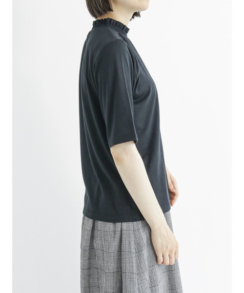Samansa Mos2 blue(サマンサモスモスブルー)の「衿シャーリング5分袖カットソー(Tシャツ/カットソー・レディース・ブラック/モカ/キナリ・MEDIUM/LARGE)」の13枚目の写真