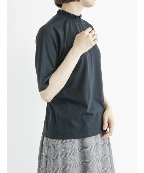 Samansa Mos2 blue(サマンサモスモスブルー)の「衿シャーリング5分袖カットソー(Tシャツ/カットソー・レディース・ブラック/モカ/キナリ・MEDIUM/LARGE)」の14枚目の写真