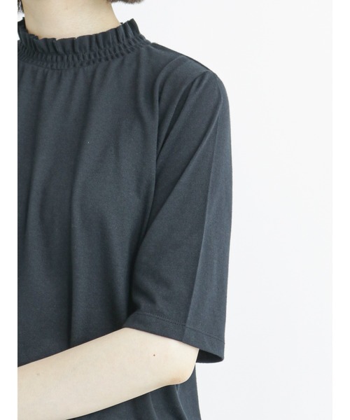 Samansa Mos2 blue(サマンサモスモスブルー)の「衿シャーリング5分袖カットソー(Tシャツ/カットソー・レディース・ブラック/モカ/キナリ・MEDIUM/LARGE)」の17枚目の写真