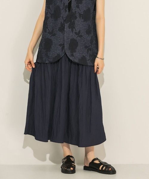 KBF(ケイビーエフ)の「パネルミディスカート(スカート・レディース・アイボリー/ネイビー・ONE)」の1枚目の写真