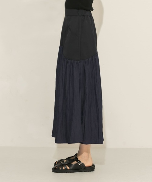 KBF(ケイビーエフ)の「パネルミディスカート(スカート・レディース・アイボリー/ネイビー・ONE)」の17枚目の写真