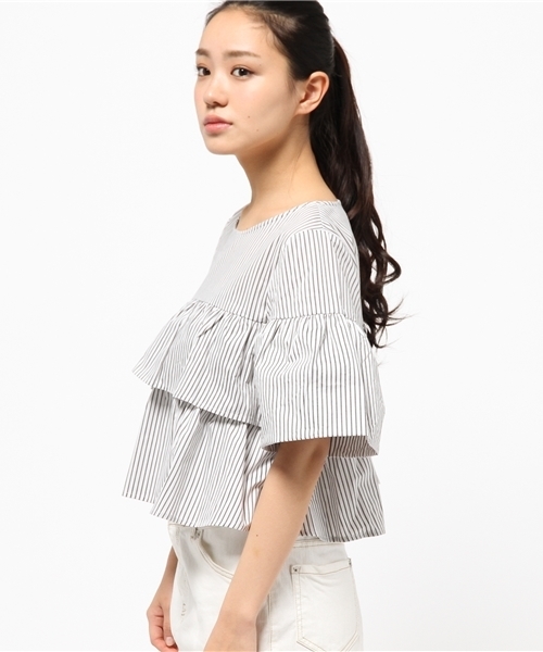 Chico（チコ）の「ストライプ袖フレアBL（シャツ/ブラウス・レディース・ホワイト・FREE）」の3枚目の写真