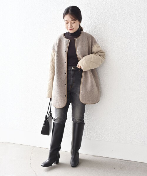 SHIPS（シップス）の「*ボア × キルティング ノーカラー ミディ コート◇（その他アウター・レディース・ベージュ/オフホワイト・ONE SIZE）」の20枚目の写真