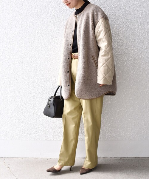 SHIPS（シップス）の「*ボア × キルティング ノーカラー ミディ コート◇（その他アウター・レディース・ベージュ/オフホワイト・ONE SIZE）」の8枚目の写真