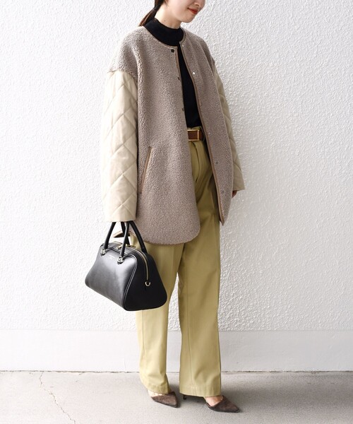 SHIPS（シップス）の「*ボア × キルティング ノーカラー ミディ コート◇（その他アウター・レディース・ベージュ/オフホワイト・ONE SIZE）」の5枚目の写真