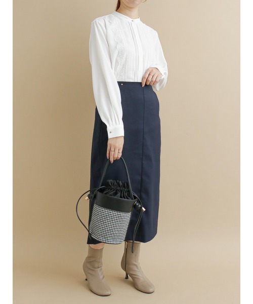 Te chichi(テチチ)の「フロントレースピンタックブラウス(シャツ/ブラウス・レディース・ネイビー/グレー/オフホワイト・フリ-)」の4枚目の写真