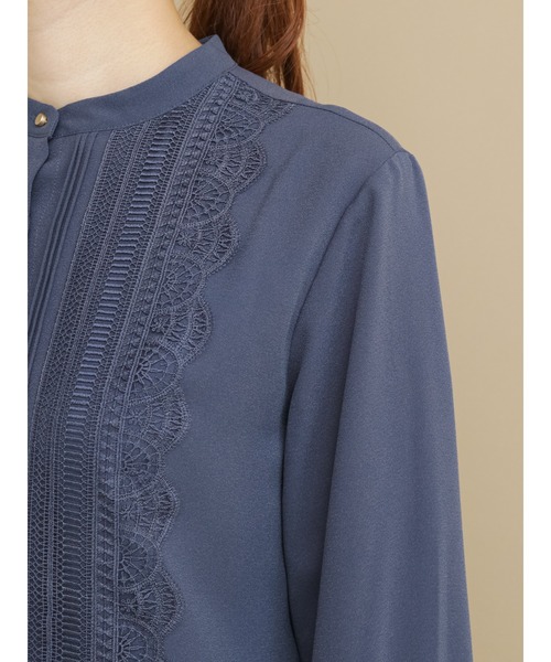 Te chichi(テチチ)の「フロントレースピンタックブラウス(シャツ/ブラウス・レディース・ネイビー/グレー/オフホワイト・フリ-)」の6枚目の写真