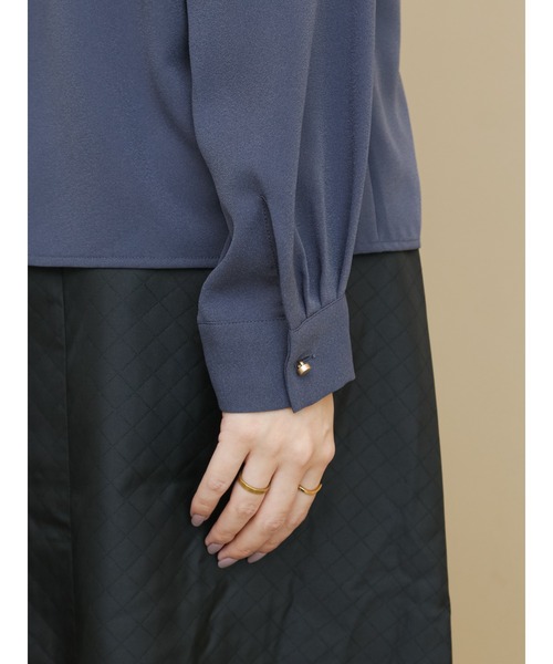 Te chichi(テチチ)の「フロントレースピンタックブラウス(シャツ/ブラウス・レディース・ネイビー/グレー/オフホワイト・フリ-)」の5枚目の写真