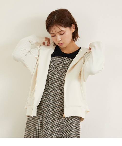 Feroux（フェルゥ）の「ダンボールフリルパーカー（Tシャツ/カットソー・レディース・ベージュ系/ブラック系/黄土色系・F）」の3枚目の写真