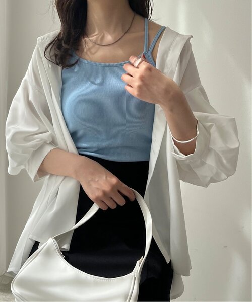 RAY CASSIN（レイカズン）の「カップ付きキャミソール（キャミソール・レディース・ブラック/サックスブルー/ブラウン/キナリ・FREE）」の4枚目の写真