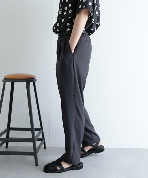 SENSE OF PLACE by URBAN RESEARCH(センスオブプレイスバイアーバンリサーチ)の「『セットアップ対応』『イージーケア』ダブルタックテーパードスラックス(スラックス・メンズ・ライトベージュ/チャコールグレー/ピンク/ブルー/オリーブ/ブラック・LARGE/MEDIUM/SMALL)」の20枚目の写真