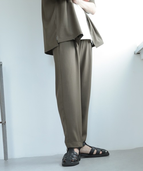 SENSE OF PLACE by URBAN RESEARCH(センスオブプレイスバイアーバンリサーチ)の「『セットアップ対応』『イージーケア』ダブルタックテーパードスラックス(スラックス・メンズ・ライトベージュ/チャコールグレー/ピンク/ブルー/オリーブ/ブラック・LARGE/MEDIUM/SMALL)」の9枚目の写真