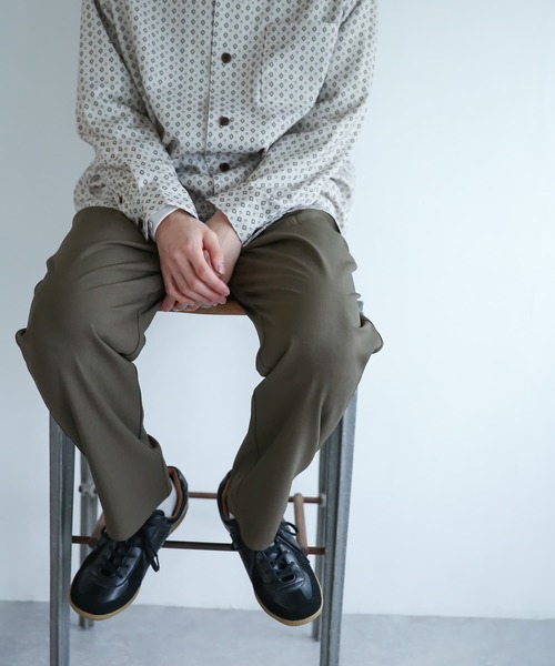 SENSE OF PLACE by URBAN RESEARCH(センスオブプレイスバイアーバンリサーチ)の「『セットアップ対応』『イージーケア』ダブルタックテーパードスラックス(スラックス・メンズ・ライトベージュ/チャコールグレー/ピンク/ブルー/オリーブ/ブラック・LARGE/MEDIUM/SMALL)」の15枚目の写真