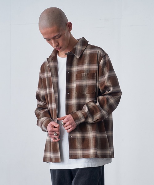 fuv.(ファブ)の「fuv - ombre check open collar shirt オンブレチェックオープンカラーシャツ made in INTER FACTOR(シャツ/ブラウス・メンズ・ブラック/ネイビー/ブラウン・MEDIUM/LARGE)」の2枚目の写真