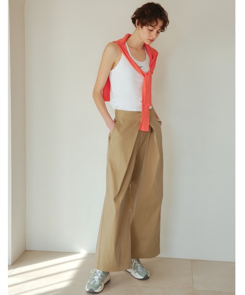 NIKE(ナイキ)の「【NIKE】DF SWOOSH BRA TANK(タンクトップ・レディース・ホワイト・MEDIUM/SMALL)」の6枚目の写真