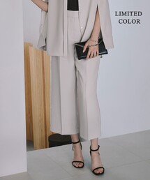 ICB（アイシービー）の「【WEB限定カラーあり】FluidBackSatin ワイドクロップドパンツ（その他パンツ）」