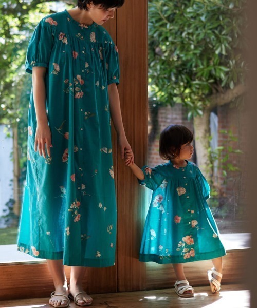 NAOMI ITO（ナオミイトウ）の「【Hommage(オマージュ)】 ヨークギャザーワンピース（ワンピース・キッズ・クリーム/ターコイズブルー・70-80cm/80-90cm/90-100cm）」の9枚目の写真