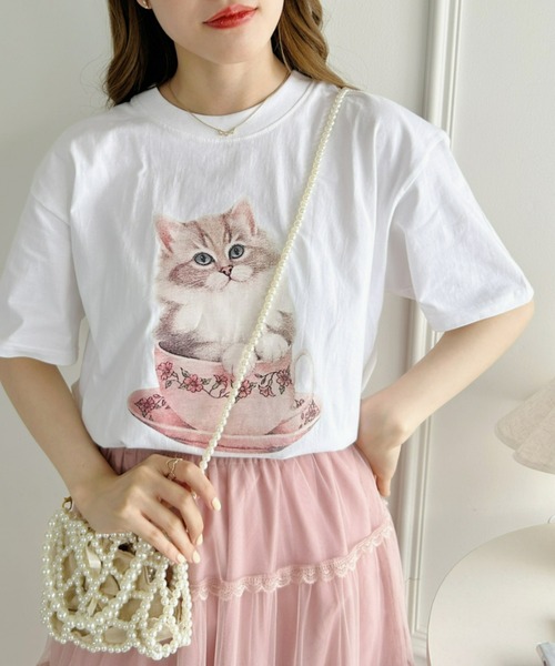 Loueme（ルエム）の「【Sサイズ～XXLサイズ】ティーカップキャットプリントTシャツ（Tシャツ/カットソー・レディース・ホワイト・XXL/S/L/M/XL）」の2枚目の写真