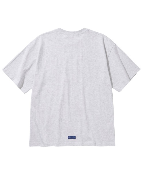 LIBERE(リベーレ)の「LIBERE リベーレ / CHEEKY SS TEE チーキーグラフィックプリントビッグシルエットTシャツ / 231210-231211(Tシャツ/カットソー・メンズ・ネイビー/グレー・MEDIUM/LARGE/SMALL)」の4枚目の写真