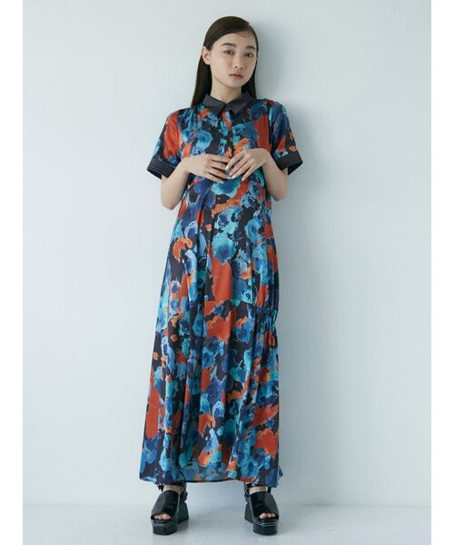 MURUA（ムルーア）の「ウィアードプリントワンピース（ワンピース・レディース・ホワイト/ネイビー・FREE）」の7枚目の写真