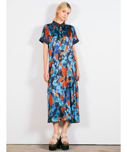 MURUA（ムルーア）の「ウィアードプリントワンピース（ワンピース・レディース・ホワイト/ネイビー・FREE）」の4枚目の写真