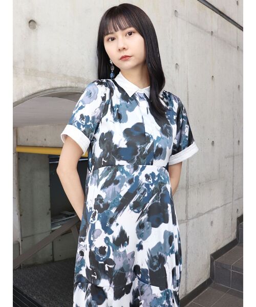 MURUA（ムルーア）の「ウィアードプリントワンピース（ワンピース・レディース・ホワイト/ネイビー・FREE）」の5枚目の写真