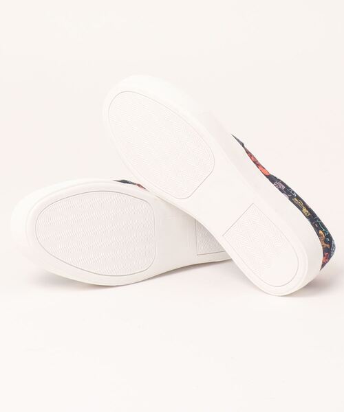 Disney(ディズニー)の「【Disney100周年記念】スリッポンシューズ(スニーカー・レディース・シルバー/レッド/グレー/ネイビー・L/M)」の5枚目の写真