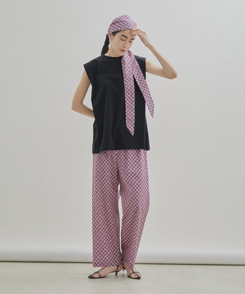 SALON adam et rope'（サロン アダム エ ロペ）の「【LIBERTY】リバティプリントターバンヘアバンド（ヘアバンド・レディース・ブラック/ブラウン/ピンク・FREE）」の5枚目の写真