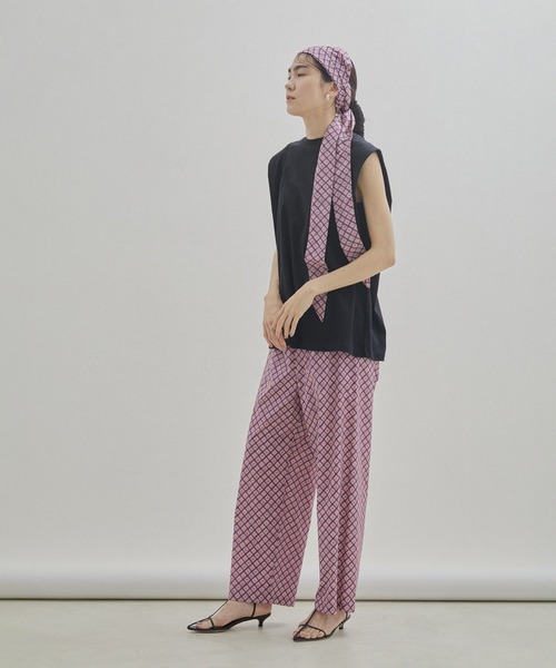 SALON adam et rope'（サロン アダム エ ロペ）の「【LIBERTY】リバティプリントターバンヘアバンド（ヘアバンド・レディース・ブラック/ブラウン/ピンク・FREE）」の6枚目の写真