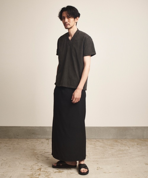 和ROBE(ワローブ)の「GOOD ON 別注 / JUBAN TEE ( PIGMENT DYE )(Tシャツ/カットソー・メンズ・グリーン/ネイビー/チャコール/ボルドー/カーキ・4/2/3)」の6枚目の写真