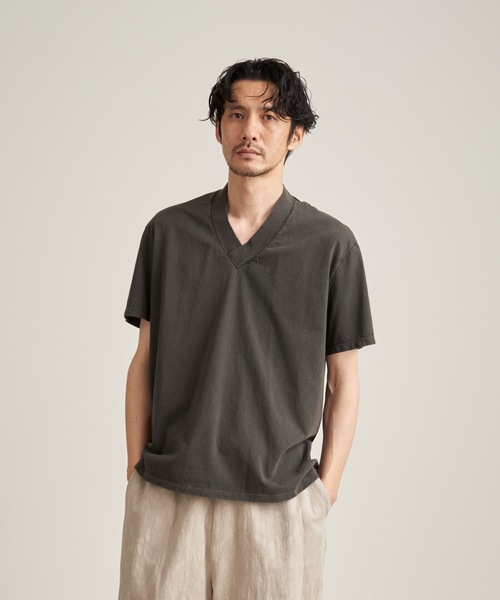 和ROBE(ワローブ)の「GOOD ON 別注 / JUBAN TEE ( PIGMENT DYE )(Tシャツ/カットソー・メンズ・グリーン/ネイビー/チャコール/ボルドー/カーキ・4/2/3)」の7枚目の写真