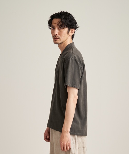 和ROBE(ワローブ)の「GOOD ON 別注 / JUBAN TEE ( PIGMENT DYE )(Tシャツ/カットソー・メンズ・グリーン/ネイビー/チャコール/ボルドー/カーキ・4/2/3)」の9枚目の写真