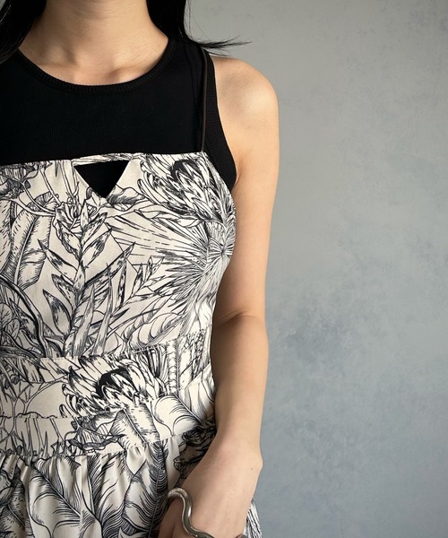 &g'aime（アンジェム）の「【&g’aime】フラワープリントビスチェ（シャツ/ブラウス・レディース・ネイビー/ブラウン・FREE）」の9枚目の写真