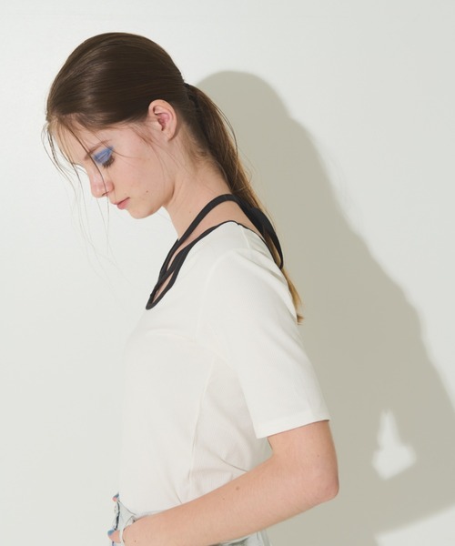 Solace（ソレイス）の「前後2WAY/バイカラーリボントップス（Tシャツ/カットソー・レディース・ブラック/ホワイト・FREE）」の9枚目の写真