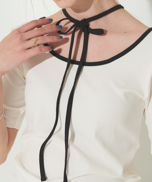 Solace（ソレイス）の「前後2WAY/バイカラーリボントップス（Tシャツ/カットソー・レディース・ブラック/ホワイト・FREE）」の5枚目の写真