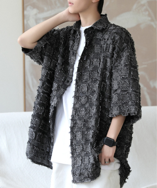 neos(ネオス)の「【neos -addictive design-】ビッグシルエット フリンジ ブロックチェック ハーフスリーブ シャツ(シャツ/ブラウス・メンズ・ブラック/チャコールグレー/ホワイト・MEDIUM/LARGE/X-LARGE)」の3枚目の写真