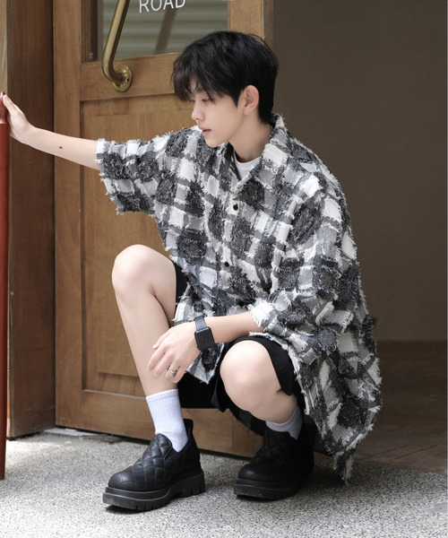 neos(ネオス)の「【neos -addictive design-】ビッグシルエット フリンジ ブロックチェック ハーフスリーブ シャツ(シャツ/ブラウス・メンズ・ブラック/チャコールグレー/ホワイト・MEDIUM/LARGE/X-LARGE)」の13枚目の写真