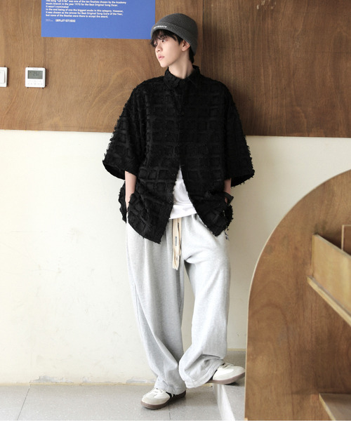 neos(ネオス)の「【neos -addictive design-】ビッグシルエット フリンジ ブロックチェック ハーフスリーブ シャツ(シャツ/ブラウス・メンズ・ブラック/チャコールグレー/ホワイト・MEDIUM/LARGE/X-LARGE)」の11枚目の写真
