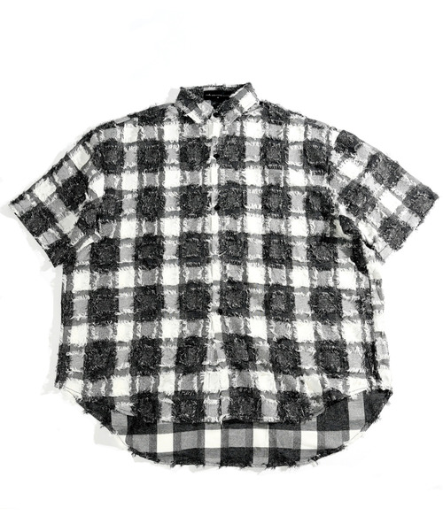 neos(ネオス)の「【neos -addictive design-】ビッグシルエット フリンジ ブロックチェック ハーフスリーブ シャツ(シャツ/ブラウス・メンズ・ブラック/チャコールグレー/ホワイト・MEDIUM/LARGE/X-LARGE)」の5枚目の写真