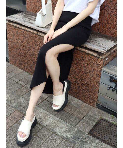 EVRIS（エヴリス）の「ディープサイドカットロングスカート（スカート・レディース・ブラック/ホワイト/ピンク・SMALL/MEDIUM）」の10枚目の写真