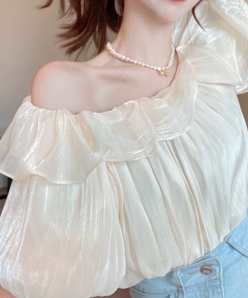 deux amour(ドゥーザムール)の「オフショルダーシャイニー短丈トップス(チューブトップ・レディース・ラベンダー/アイボリー・FREE(9))」の9枚目の写真